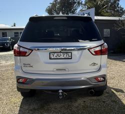 2019 Isuzu
                MU-X LS-T