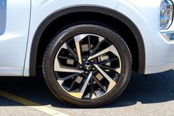 2024 Mitsubishi
Outlander Exceed