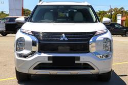 2024 Mitsubishi
Outlander Exceed