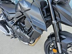 2025 Honda CB750 (HORNET) Black