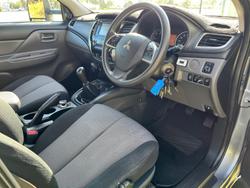 2017 Mitsubishi
Triton GLX+