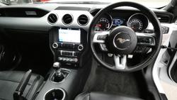 2017 Ford
Mustang