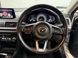 2018 Mazda
3 SP25