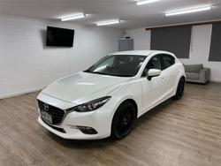 2018 Mazda
3 SP25
