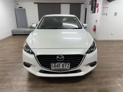 2018 Mazda
3 SP25