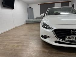 2018 Mazda
3 SP25