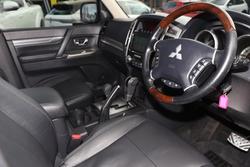 2016 Mitsubishi
Pajero Exceed