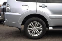 2016 Mitsubishi
Pajero Exceed