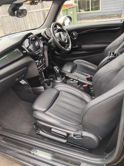 2019 MINI
Hatch Cooper