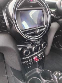 2019 MINI
Hatch Cooper
