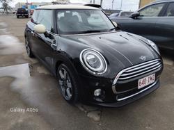 2019 MINI
Hatch Cooper