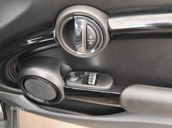 2019 MINI
Hatch Cooper