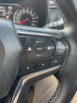 2022 Isuzu
MU-X LS-T