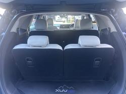 2024 Mahindra XUV700 AX7L