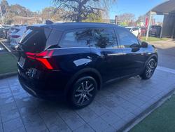 2024 Mahindra XUV700 AX7L