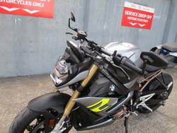 2024 BMW Motorrad S 1000 R BLUE