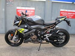 2024 BMW Motorrad S 1000 R BLUE