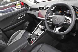 2025 MG ZS Essence Turbo ZS32 MY25 Diamond Red