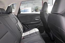 2025 MG ZS Essence Turbo ZS32 MY25 Diamond Red