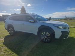 2023 Subaru
Outback AWD Touring