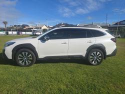 2023 Subaru
Outback AWD Touring