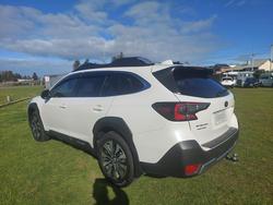 2023 Subaru
Outback AWD Touring