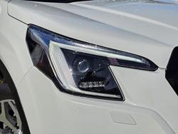 2025 Subaru Forester 2.5i Luxury Special Edition S5 MY24 AWD Crystal White