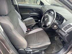 2010 Mitsubishi
                Outlander LS