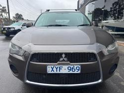2010 Mitsubishi
                Outlander LS