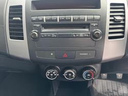 2010 Mitsubishi
                Outlander LS
