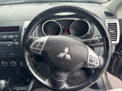 2010 Mitsubishi
                Outlander LS