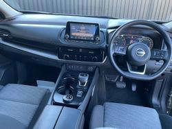 2024 Nissan
                X-TRAIL ST