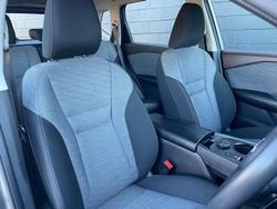 2024 Nissan
                X-TRAIL ST