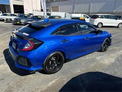 2017 HONDA
                CIVIC RS