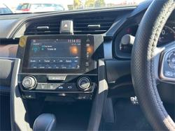 2017 HONDA
                CIVIC RS