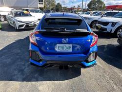 2017 HONDA
                CIVIC RS