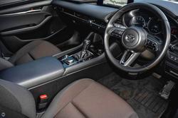 2024 Mazda
3 G20 Evolve