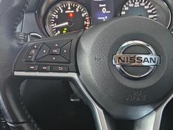 2020 Nissan
                X-TRAIL ST-L