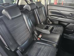 2019 Mitsubishi
Outlander LS