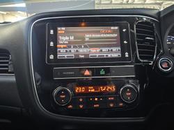 2019 Mitsubishi
Outlander LS