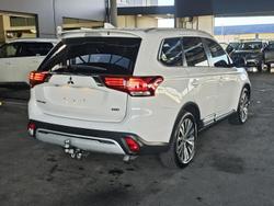 2019 Mitsubishi
Outlander LS