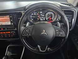 2019 Mitsubishi
Outlander LS
