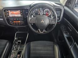 2019 Mitsubishi
Outlander LS