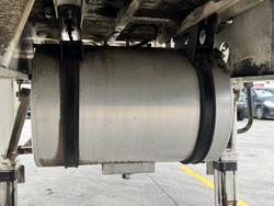 2002 Krueger St3 22 Pallet Sd Refrigerated Curtain Sider