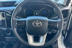 2020 Toyota
Hilux SR