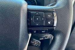 2020 Toyota
Hilux SR