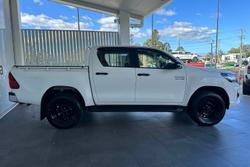 2020 Toyota
Hilux SR