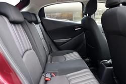 2017 Mazda
                2 Neo