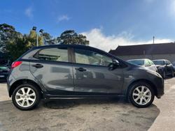 2010 Mazda
2 Neo