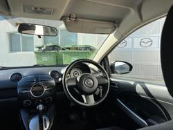 2010 Mazda
2 Neo